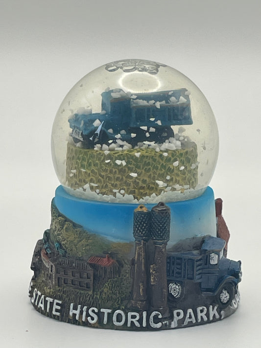 Snow Globe Magnet